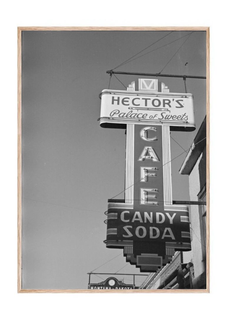 Hectors palace of sweets sign