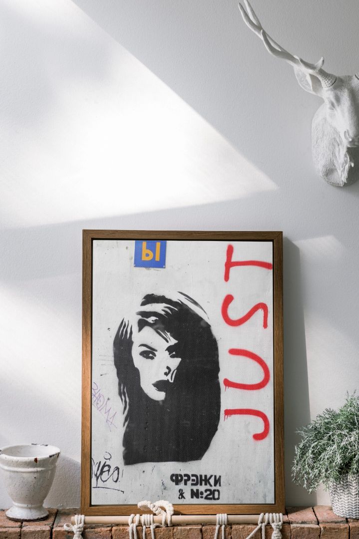 Nikon black graffiti