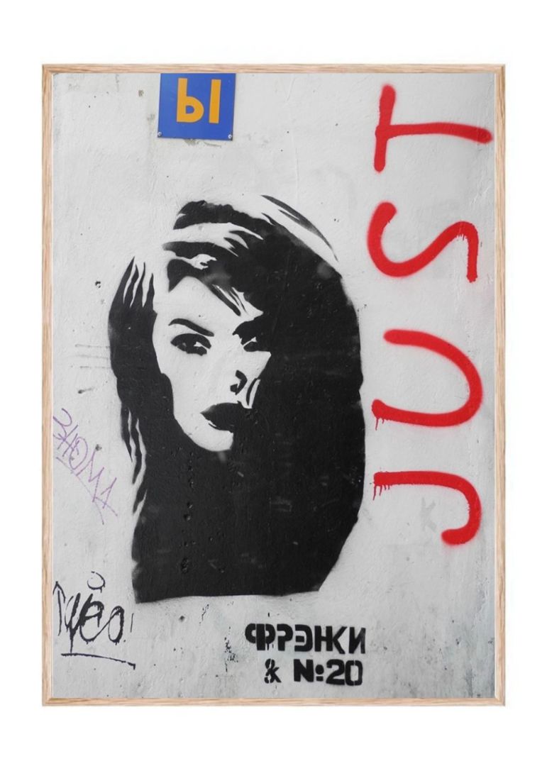 Nikon black graffiti