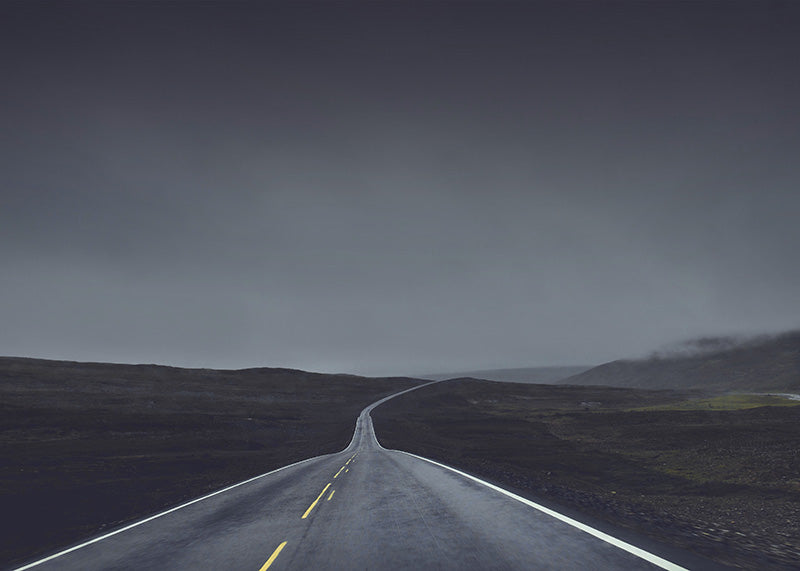 En vej gennem golt landskab