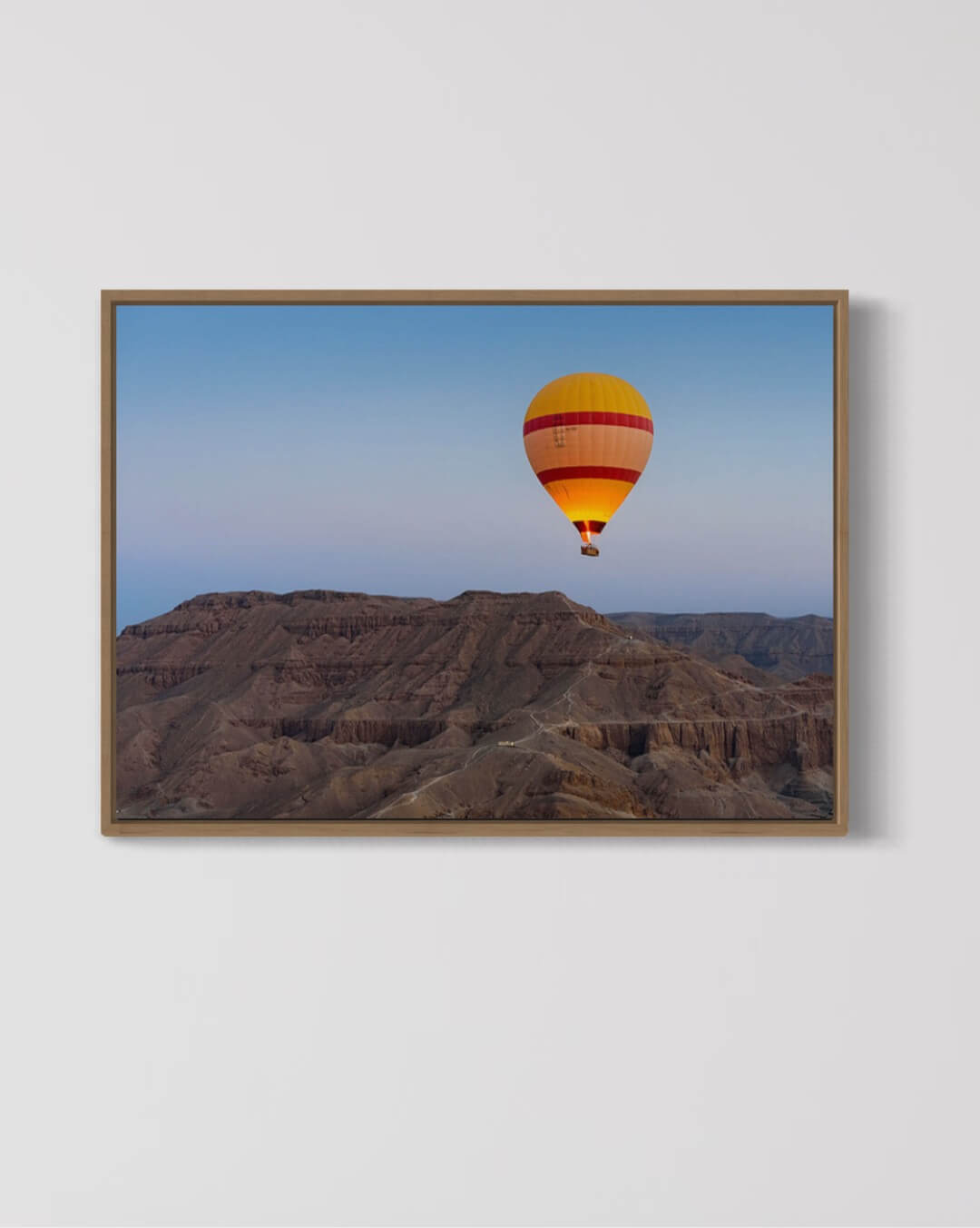 Luftballon over bjerge