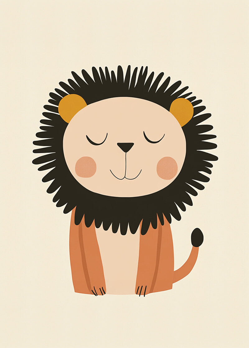 Tegneserieillustration af Smilende løve by Posters - en sød løve med lukkede øjne, stor manke, runde ører og et lille smil, der sidder på en lys beige baggrund. Ideel som børneværelse løve plakat.