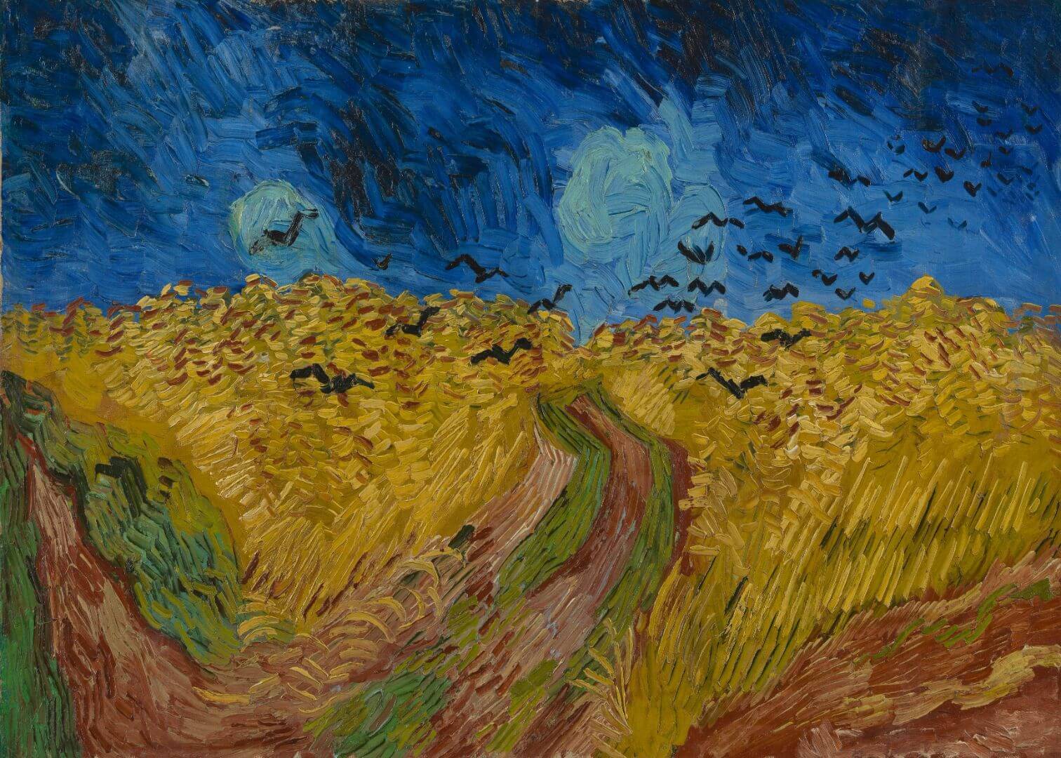 Plakaten The Wheatfield with Crows (1890) fra Posters viser van Goghs dristige penselstrøg og en dramatisk himmel over en hvedemark med sorte fugle, der flyver over en snoet sti.