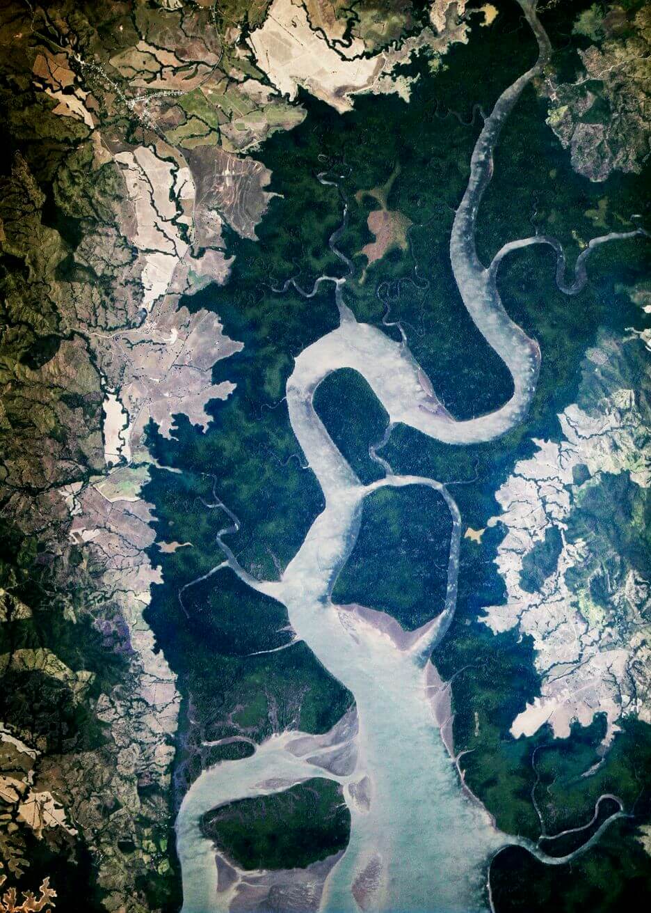 satelite image of a river